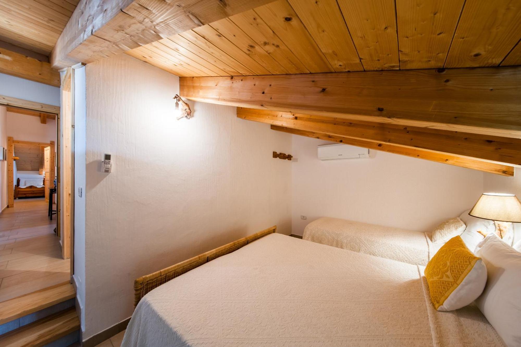 La Casa Di Mannazzotta 2 Bed and Breakfast Castelsardo Exteriör bild